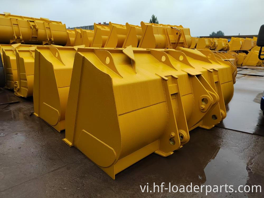 All kinds of loader buckets
